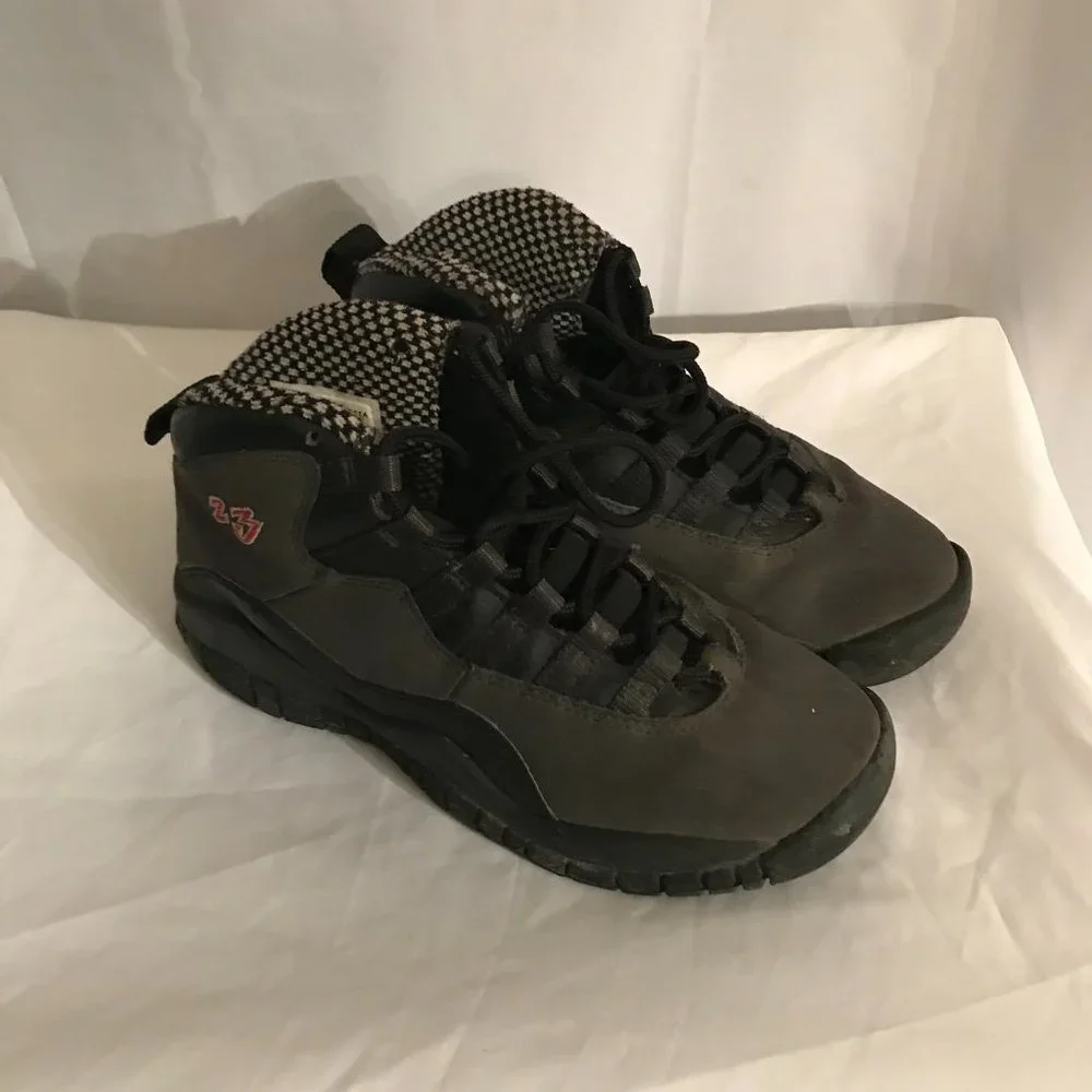 Jordan Youth Size 4T From The Air Jordan Collection Athletic Sport Sneakers - Picture 6 of 8